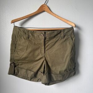 Ann Taylor signature fit olive green cotton shorts